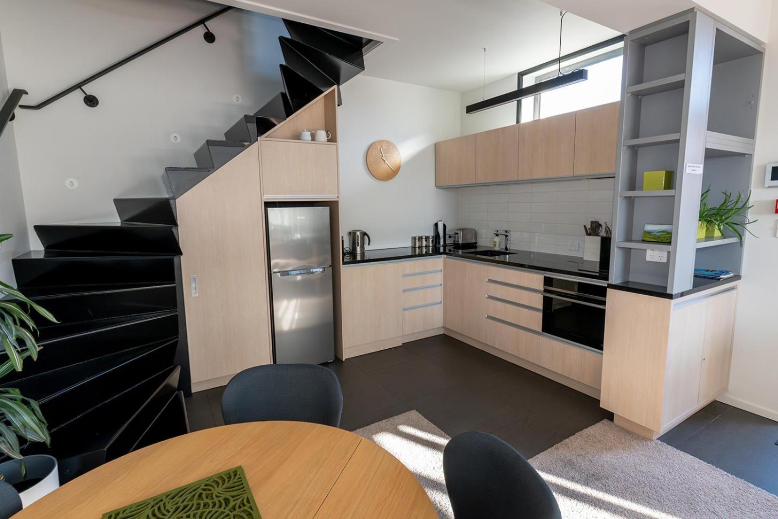 Deluxe Inner-City Apartment On Moray 但尼丁 外观 照片