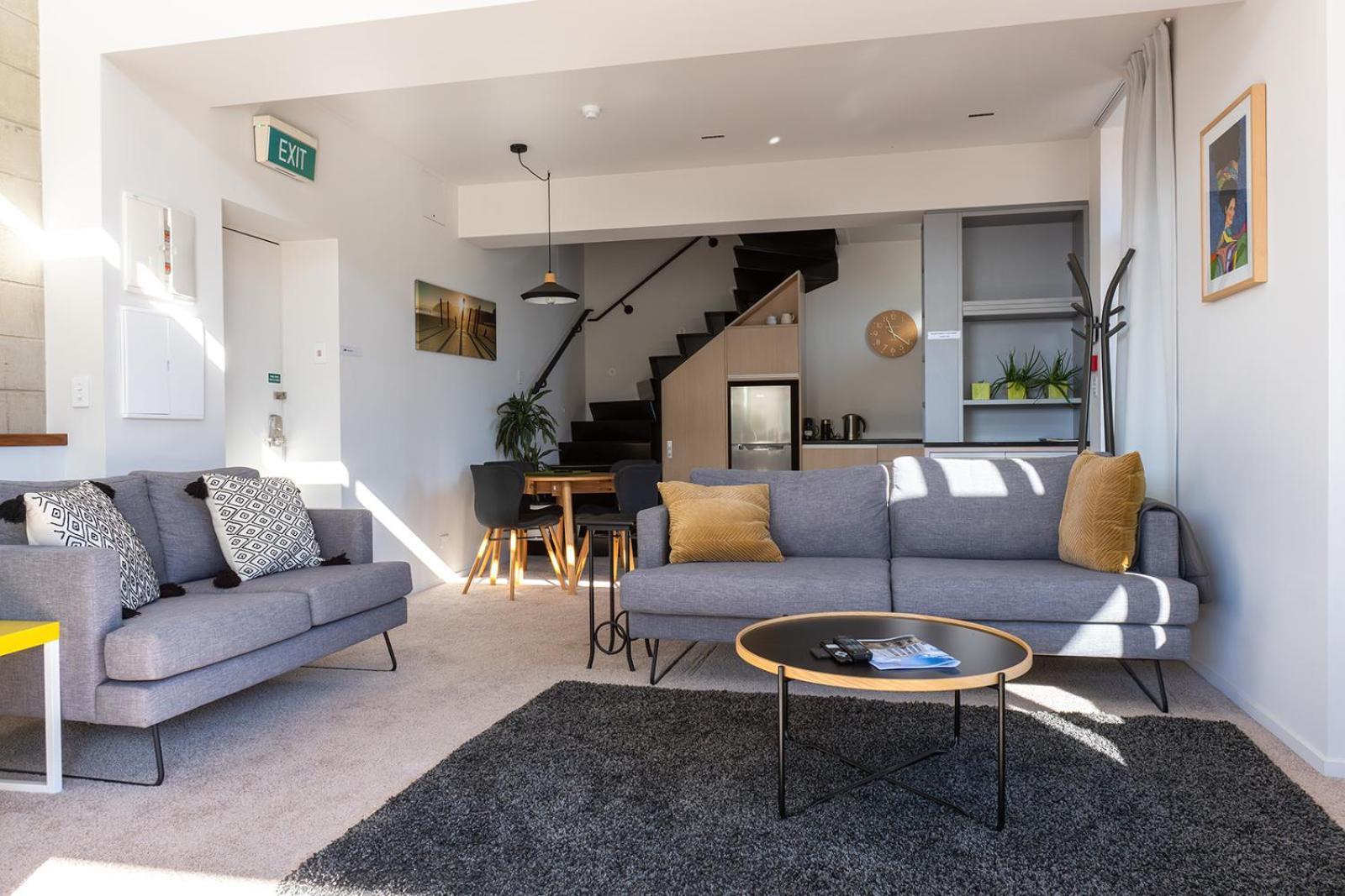 Deluxe Inner-City Apartment On Moray 但尼丁 外观 照片