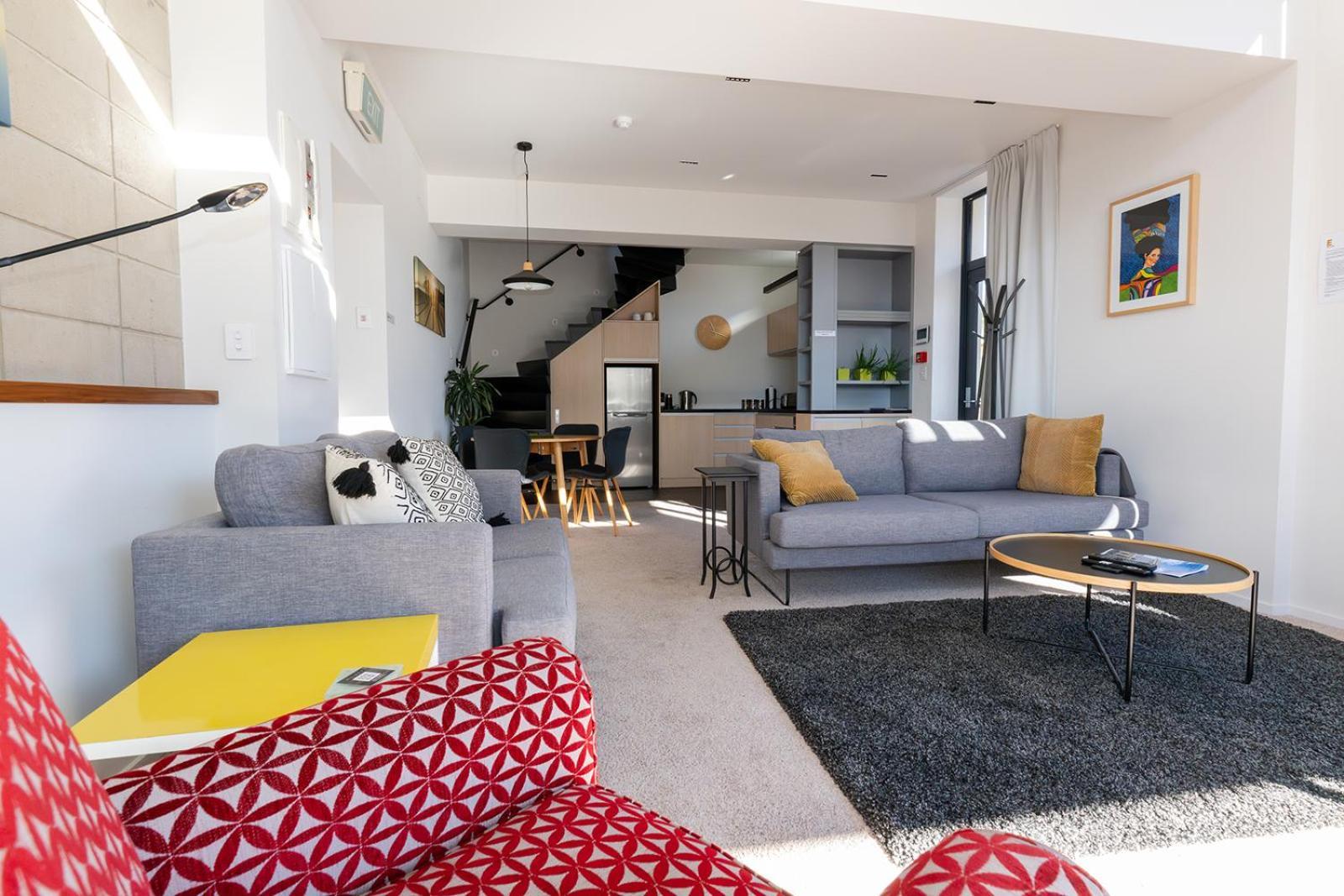Deluxe Inner-City Apartment On Moray 但尼丁 外观 照片