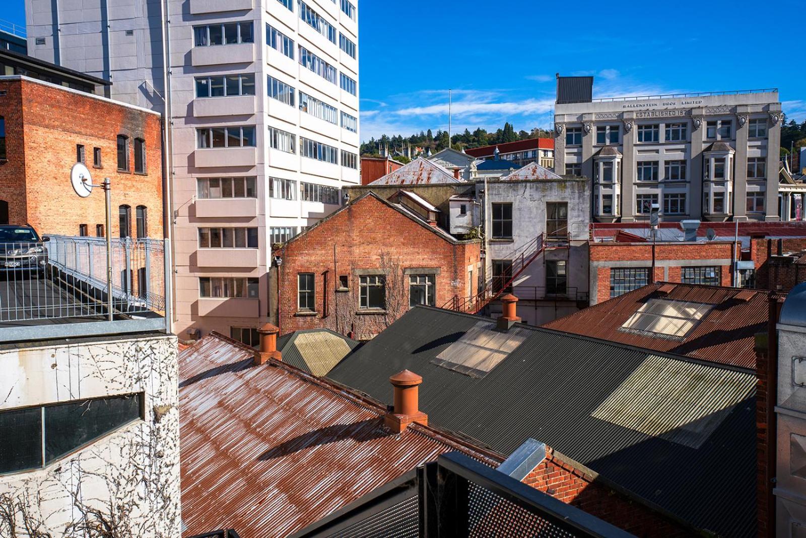 Deluxe Inner-City Apartment On Moray 但尼丁 外观 照片