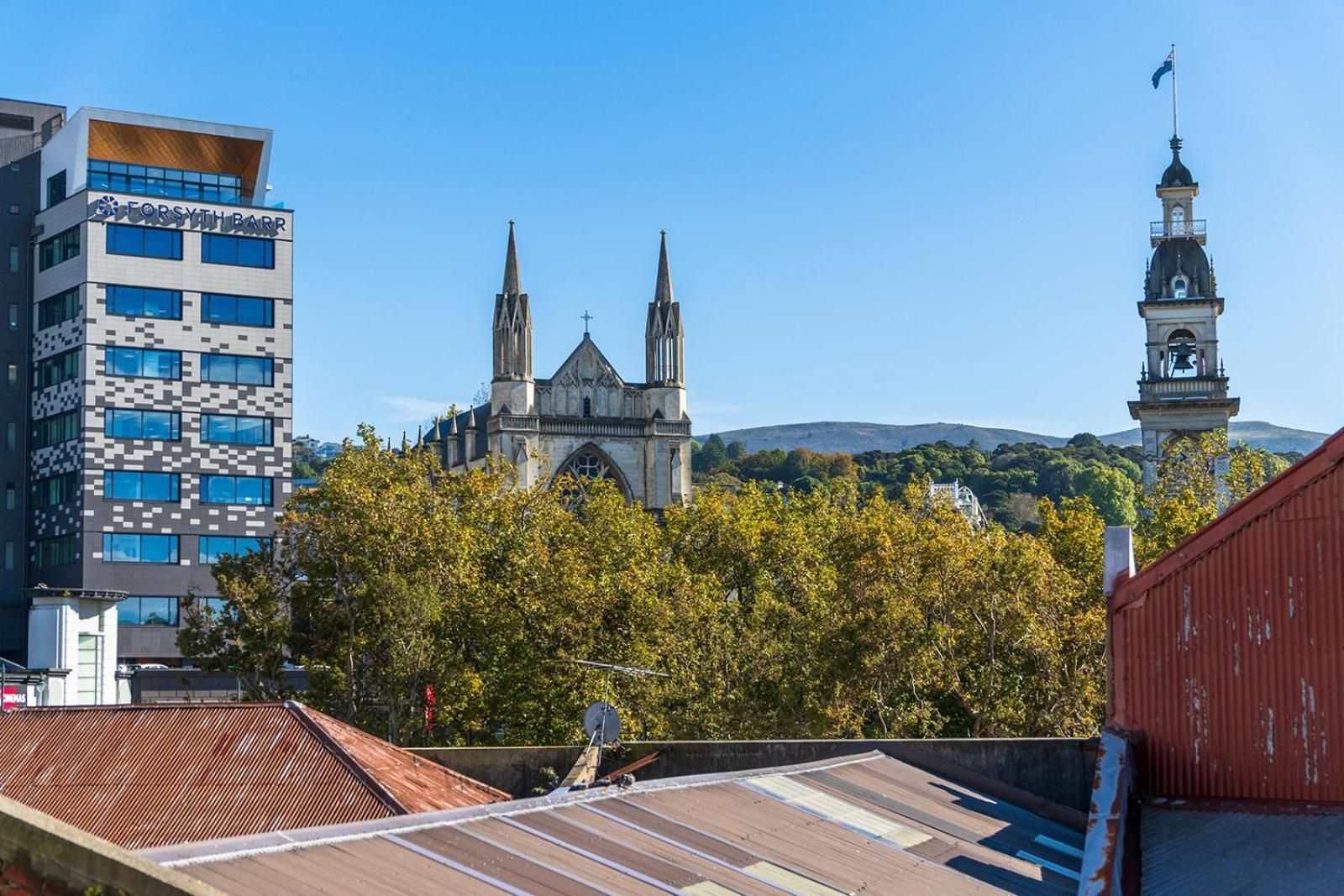 Deluxe Inner-City Apartment On Moray 但尼丁 外观 照片